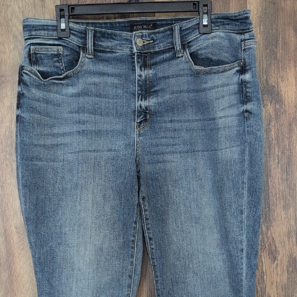 Judy Blue Boyfriend Fit Classic Blue Skinny Plus Size Jeans 15/32